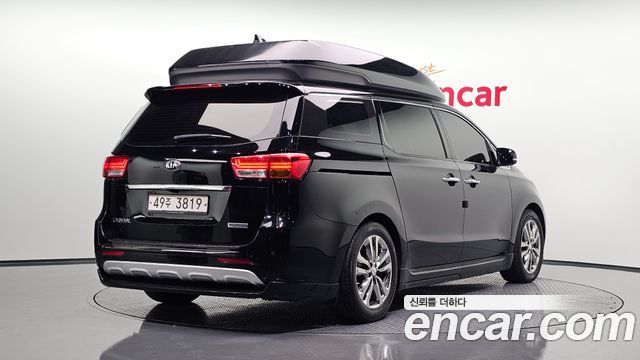 Kia Canival 2018 — photo 2