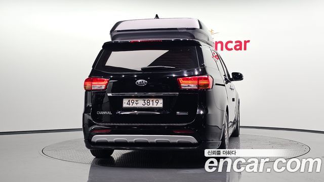 Kia Canival 2018 — photo 4