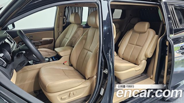 Kia Canival 2018 — photo 13