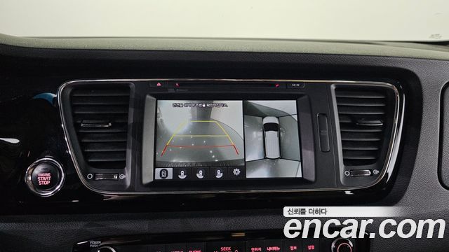 Kia Canival 2018 — photo 20