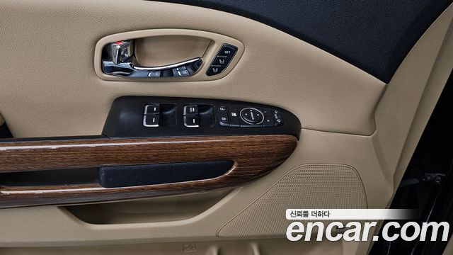 Kia Canival 2018 — photo 21