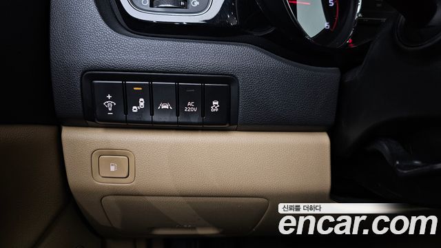Kia Canival 2018 — photo 22