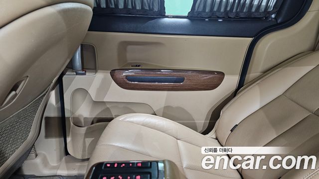 Kia Canival 2018 — photo 15