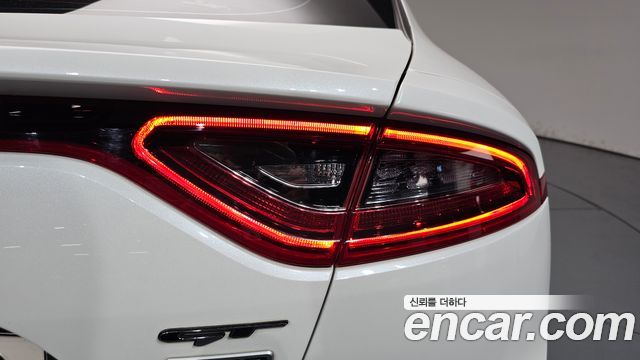 Kia Stinger 2020 — photo 9
