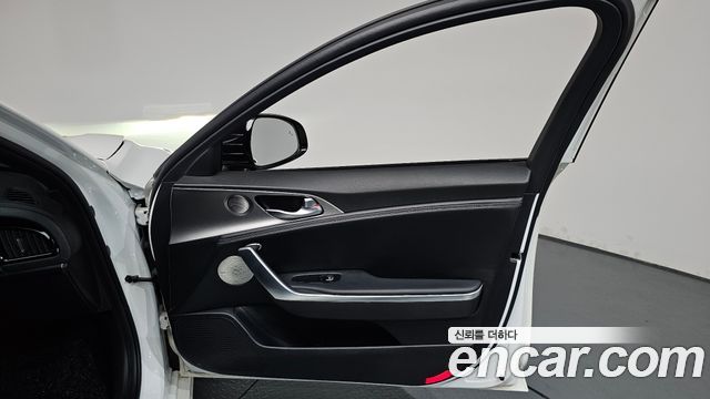 Kia Stinger 2020 — photo 14