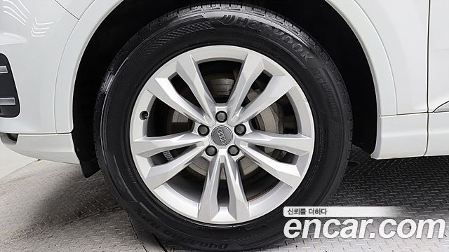 Audi Q7 2019 — photo 7