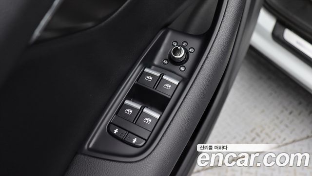 Audi Q7 2019 — photo 10
