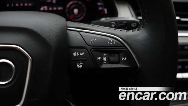 Audi Q7 2019 — photo 13