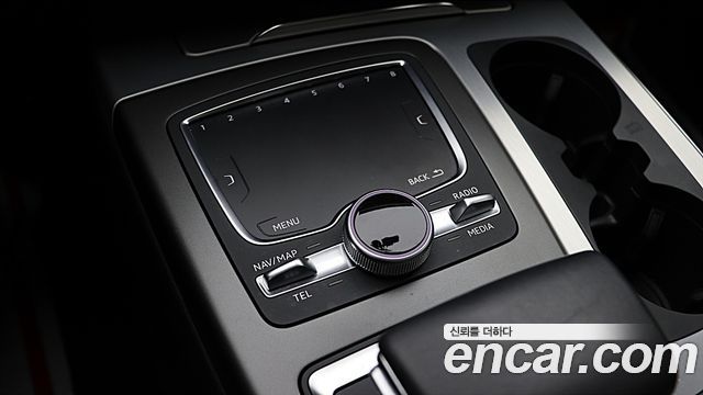Audi Q7 2019 — photo 18