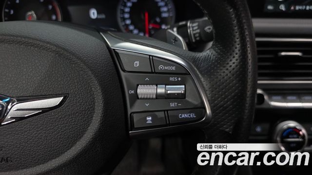 Genesis G70 2020 — photo 17