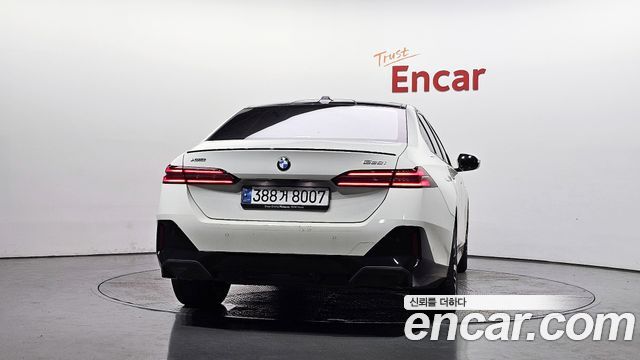 BMW 5-Series 2025 — photo 4
