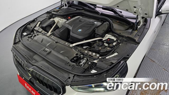 BMW 5-Series 2025 — photo 6