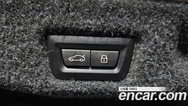 BMW 5-Series 2025 — photo 20
