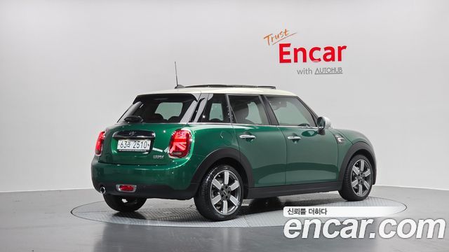 Mini Cooper 2019 — photo 2