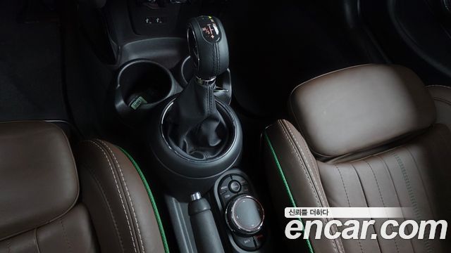 Mini Cooper 2019 — photo 12