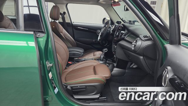 Mini Cooper 2019 — photo 17