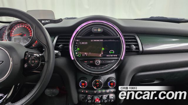Mini Cooper 2019 — photo 20