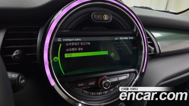 Mini Cooper 2019 — photo 23