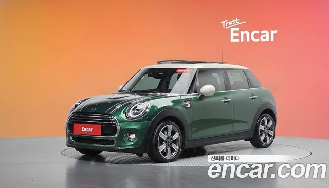Mini Cooper 2019 — photo 1