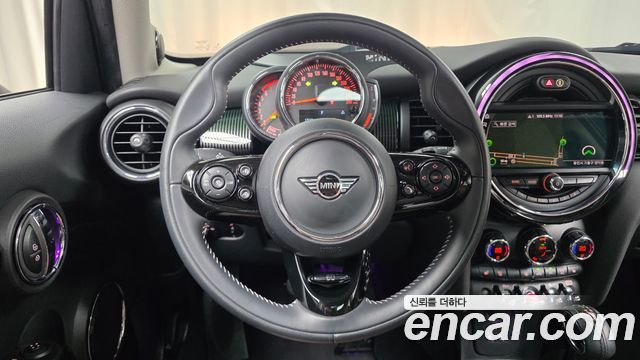 Mini Cooper 2019 — photo 29