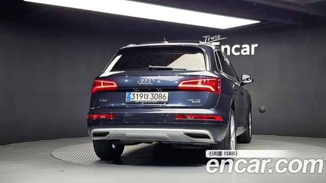 Audi Q5 2020 — photo 4