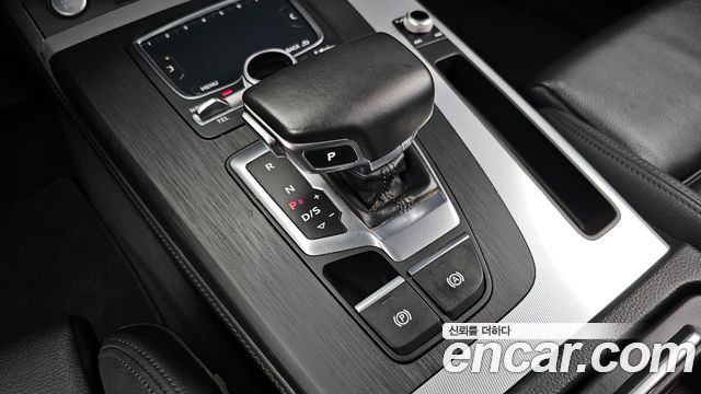 Audi Q5 2020 — photo 9