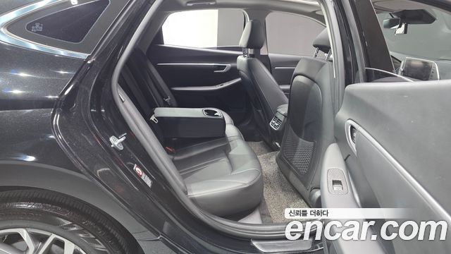 Hyundai Sonata 2020 — photo 17