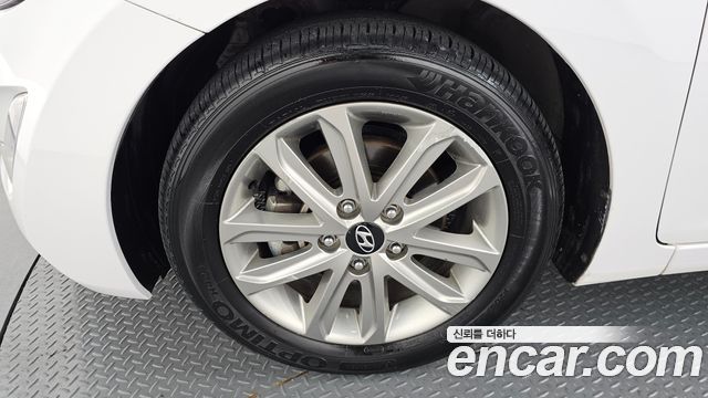 Hyundai AVANTE 2014 — photo 5