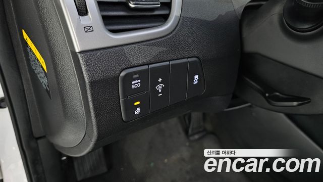 Hyundai AVANTE 2014 — photo 24