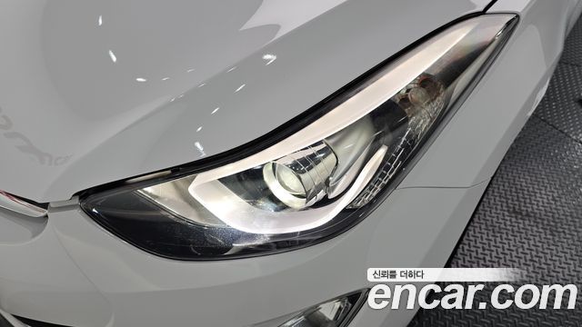 Hyundai AVANTE 2014 — photo 8