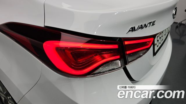 Hyundai AVANTE 2014 — photo 9