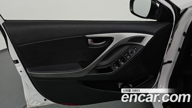 Hyundai AVANTE 2014 — photo 14