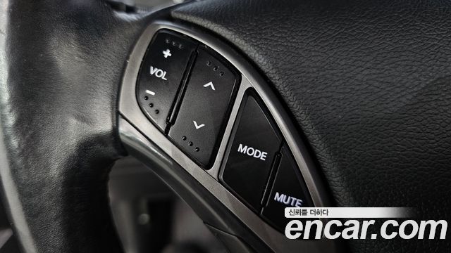 Hyundai AVANTE 2014 — photo 30