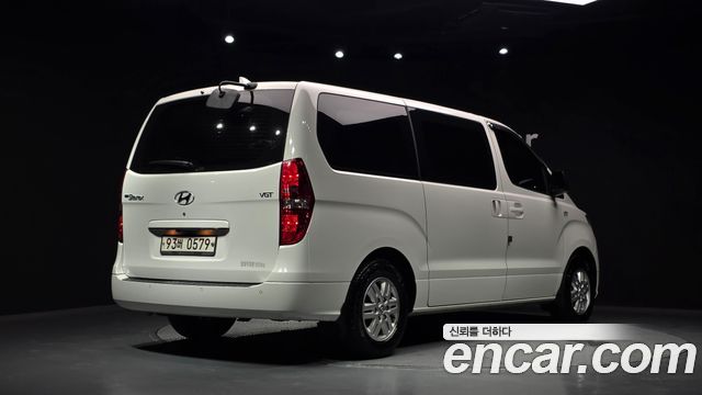 Hyundai Starex 2021 — photo 2