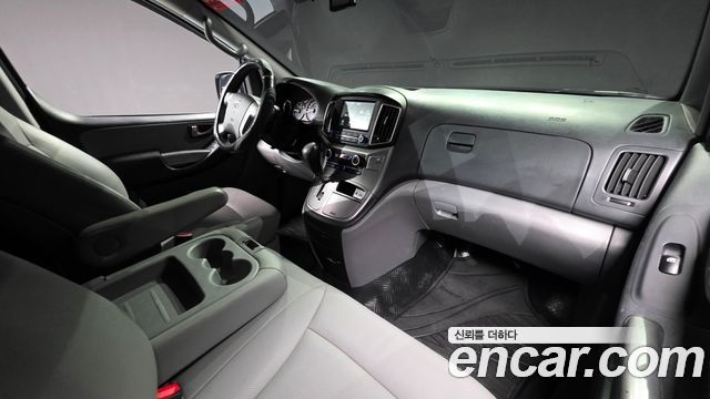 Hyundai Starex 2021 — photo 10
