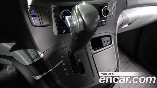 Hyundai Starex 2021 — photo 12