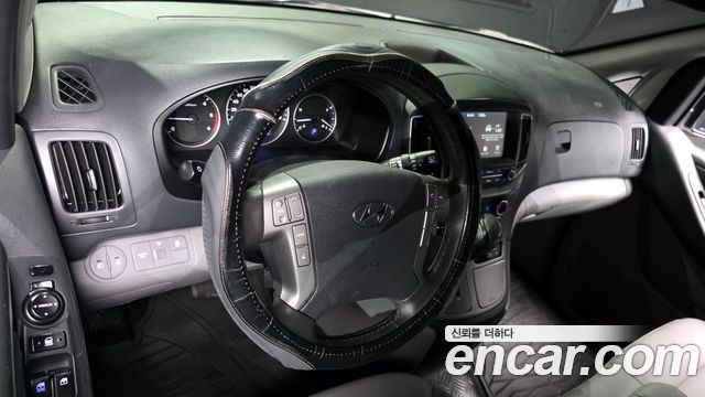 Hyundai Starex 2021 — photo 19
