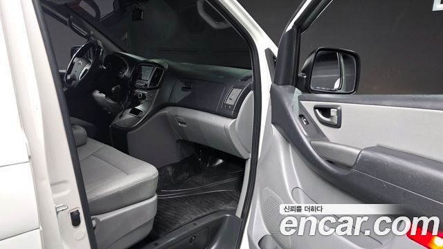 Hyundai Starex 2021 — photo 16
