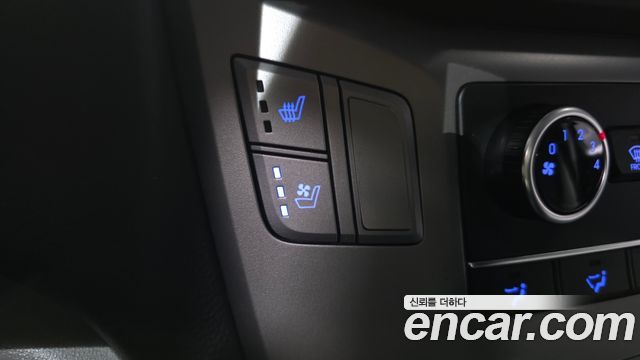 Hyundai Starex 2021 — photo 30
