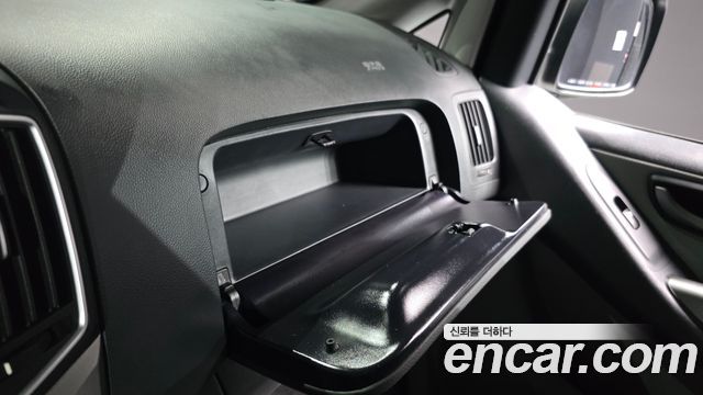 Hyundai Starex 2021 — photo 31