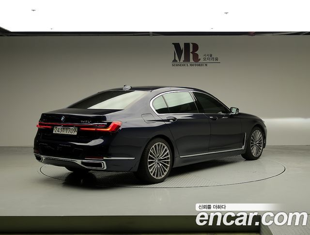 BMW 7-Series 2020 — photo 3