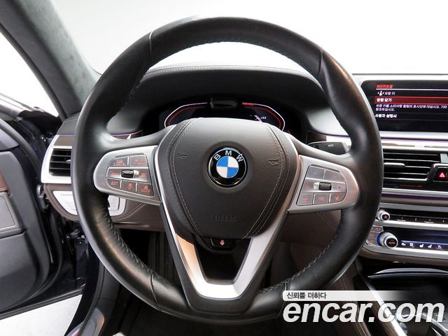BMW 7-Series 2020 — photo 8