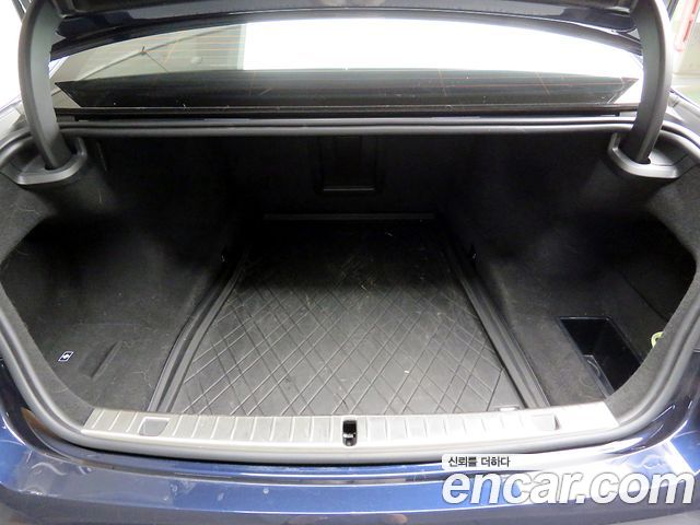 BMW 7-Series 2020 — photo 17