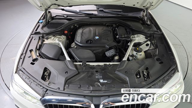 BMW 5-Series 2019 — photo 6