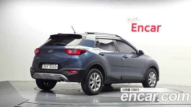 Kia Stonic 2018 — photo 2