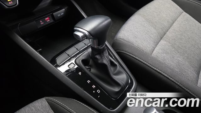 Kia Stonic 2018 — photo 9