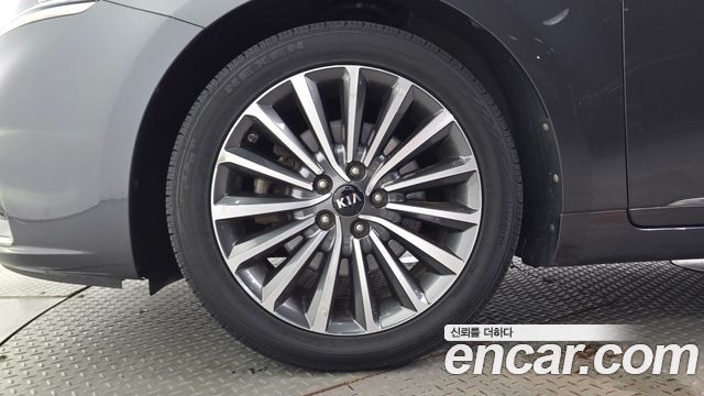 Kia K7 2018 — photo 5