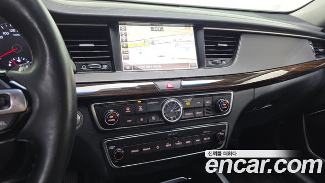 Kia K7 2018 — photo 13