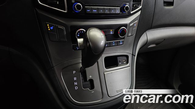 Hyundai Starex 2021 — photo 12