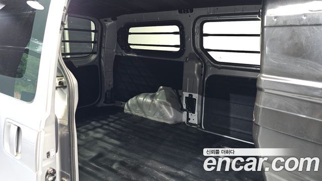 Hyundai Starex 2021 — photo 17